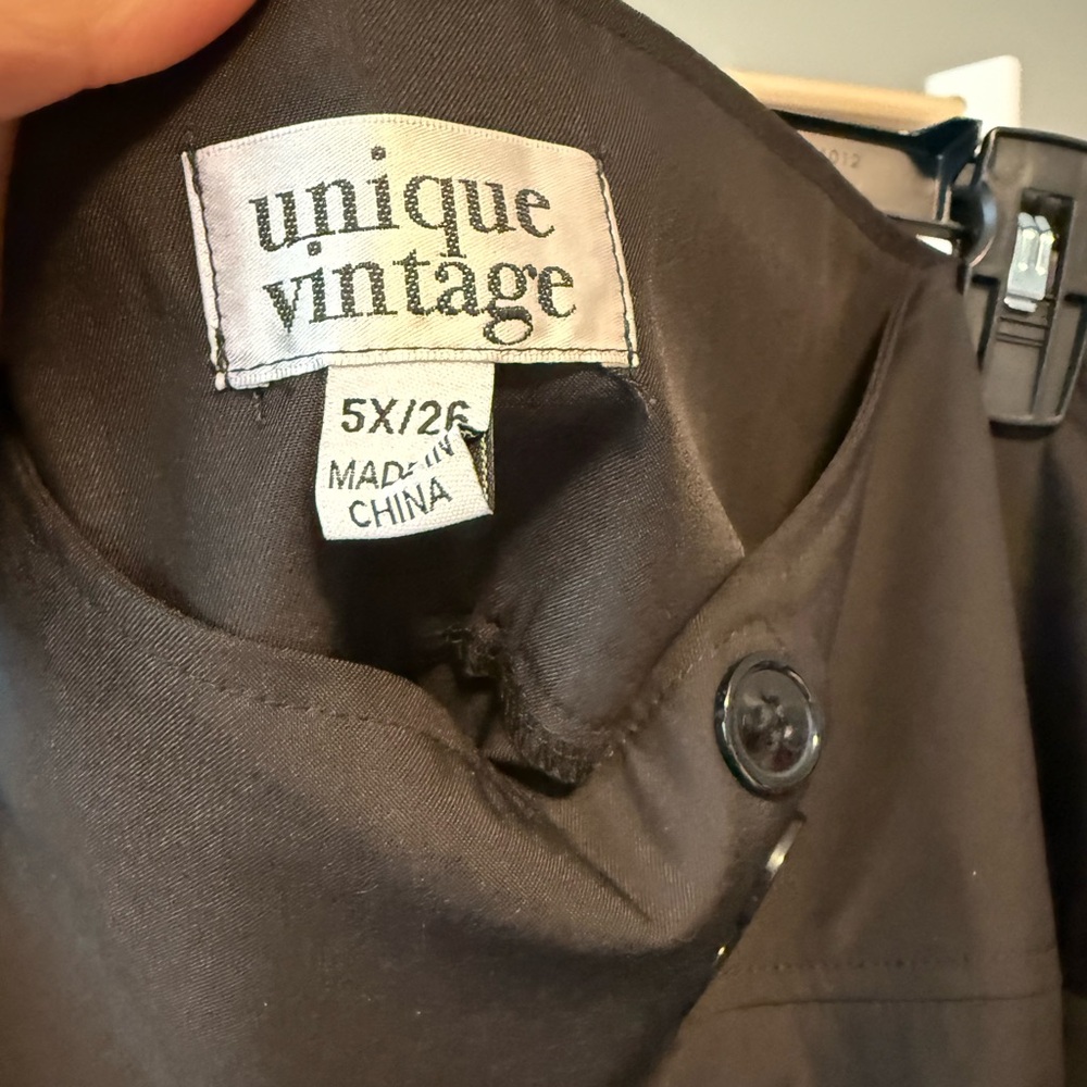 Unique Vintage Classic Black Buttoned skirt NWT size 5X - Picture 4 of 5
